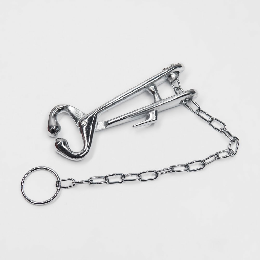 Bull nose holder plier